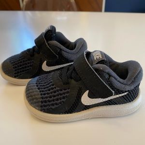Nike Black White Toddler Boys Unisex Sneakers 4C